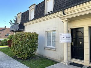 Appart rez-de-chaussée 5 pièces 3 chambres 1 bos accès pmr