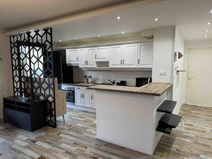 APPARTEMENT 2 CHAMBRES BALCON PARKING LE BOUSCAT CENTRE