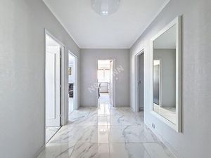 Appartement Poitiers 4 pièce(s) 90.87 m2 refait à neuf dans une résidence avec ascenseur