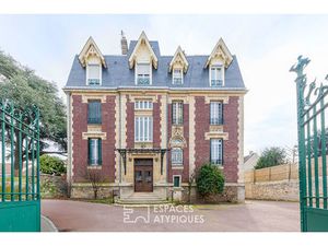 Appartement  esprit belle époque dans maison bourgeoise  fin XIXème