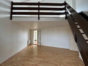 Appart proche gare belle surface dernier étage