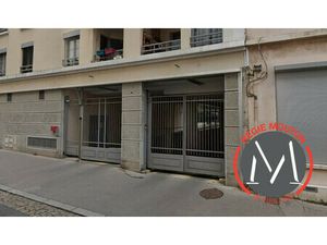 11 RUE DES CHARTREUX