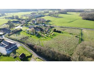 Ferme Bressane située au sud LOUHANS et ses 157 arcades  proche de l'autoroute A39.