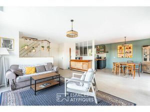 Maison Familiale rénovée sur les hauteurs de Neuville sur Saône