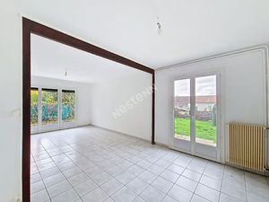 MAISON A LOUER de TYPE 4 de 90m² habitables. STATIONNEMENT PRIVATIF - JARDIN - POITIERS - 