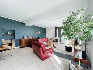 Maison d'Exception en Pierre avec Dépendances  Jardin Clos et Potentiel Piscine Jaunay-Mar