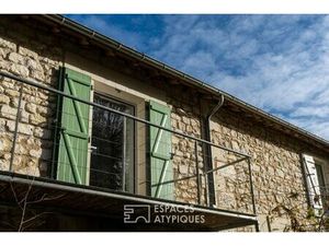 Propriété historique rénovée avec piscine naturelle