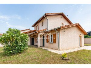 PUSIGNAN : maison F5 (115 m²)