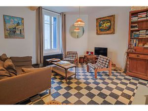 COEUR DE VILLE - Maison Royan de 3 pièces avec cave et terrasse