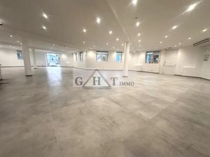 Local professionnel 110 m² RDC