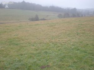 Terrain Constructible à 20 minutes à l'est de Malemort