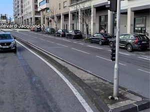 Location double garage/box 28m2 Marseille 8 éme