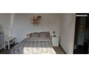 Loue studio meublé