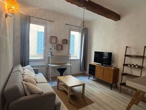 Joli T1 Meublé rénové proche Mairie