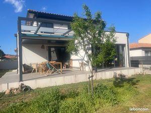 Belle villa 4 faces à louer