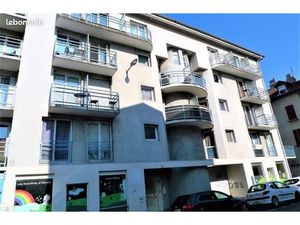 Studio meublé rénové - 5 minutes gare et école de management