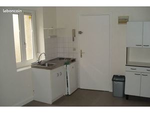 F2 40m2 rue du barbatre quartier St Remi