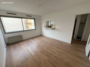 Loue T2 42m² Courbevoie entre La Défense et la gare