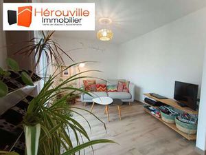 Vente Appartement 4 pièces à Hérouville-Saint-Clair (14200) : à vendre 4 pièces / 74m² Hér