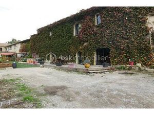 Immeuble de 368 m² à Lunel