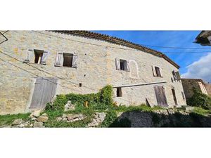 Maison de hameau en pierres avec terrain  à Bargème