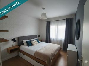 Maison de ville avec garage et exterieur