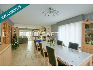 MAISON SEMI PLAIN-PIED DE AVEC DOUBLE GARAGE ET JARDIN DANS QUARTIER RÉSIDENTIEL À TÉTEGHE