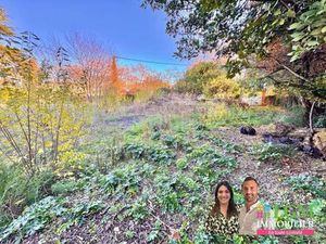 Terrain constructible de 1941 m² à Paulhan