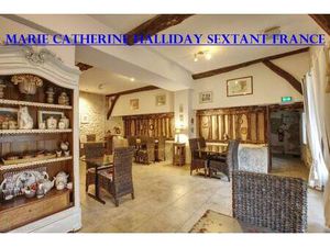 Marie-Catherine HALLIDAY