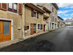 Vente Maison 4 pièces 117 m2 à Virieu-le-Grand