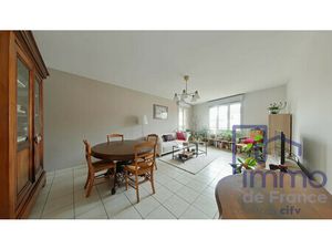 F4 DANS IMMEUBLE RÉCENT AVEC GARAGE ET DOUBLE TERRASSE