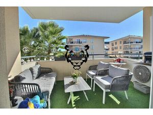 Appartement T2 avec terrasse + box fermé double véhicules