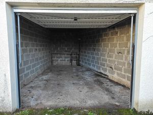 A vendre Deux garages à Pomerol