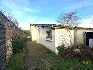 Maison à rénover dans le centre-ville de Lesparre-Médoc !