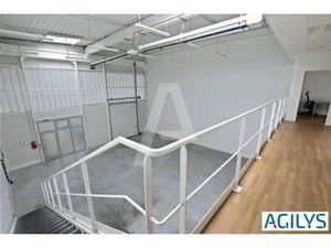 A LOUER : Locaux d'activités ou stockage idéal PME / PMI / artisansTerritoire Paris-Saclay