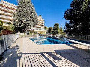 Vente appartement 3 pièces 56 m² Nice (06100)