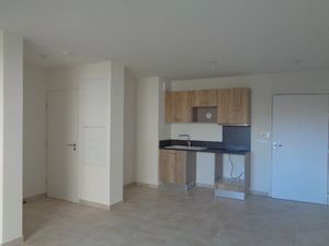 Location Appartement 2 pièces 44m² VIAS 34450