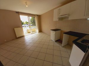 Location appartement 2 pièces 34 m² à Luc-la-Primaube (12450)