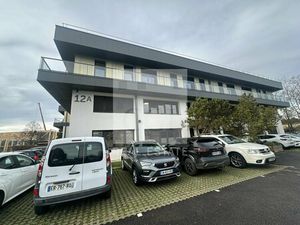 Location Local Professionnel 80m² TASSIN LA DEMI LUNE 69160