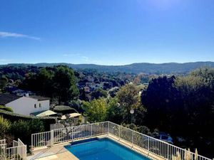 Achat Maison 8 pièces 162m² CARCES 83570