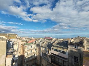 Appartement T3 - 65 m2 - Combles et Toit terrasse - Centre v