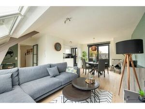 Modern  stijlvol dakappartement met riant terras en panoramisch uitzicht