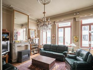 Te renoveren handelshuis (266 m²) met stadstuin. Wonen en werken in het centrum van Gent.