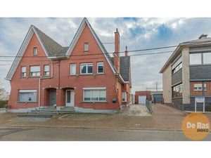 HILLEGEM - Stevige halfopen bebouwing op een rustige locatie