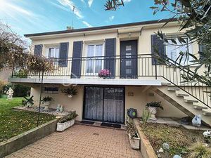 Maison traditionnelle de 111 m² à Orleans