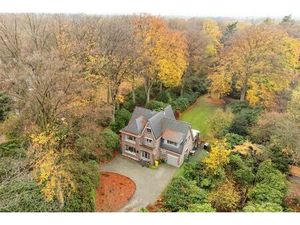 Exclusieve villa op 10.500 m² op residentiële toplocatie