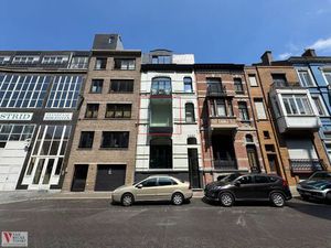 Appartement in gerenoveerd eclectisch herenhuis aan de Sint-Jozefkerk