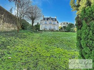 Maison de Maître  coeur de ville MONTVAL-SUR-LOIR (72)  6 chambres  terrain 2090 m²