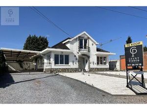 Deze te renoveren woning is gelegen in het landelijke Rumsdorp en dit op slechts enkele mi