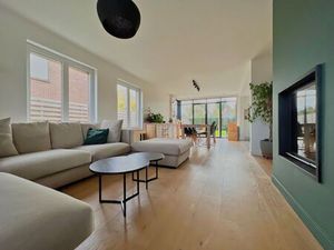 Lichtrijke  volledig vernieuwde woning + zonnige tuin!